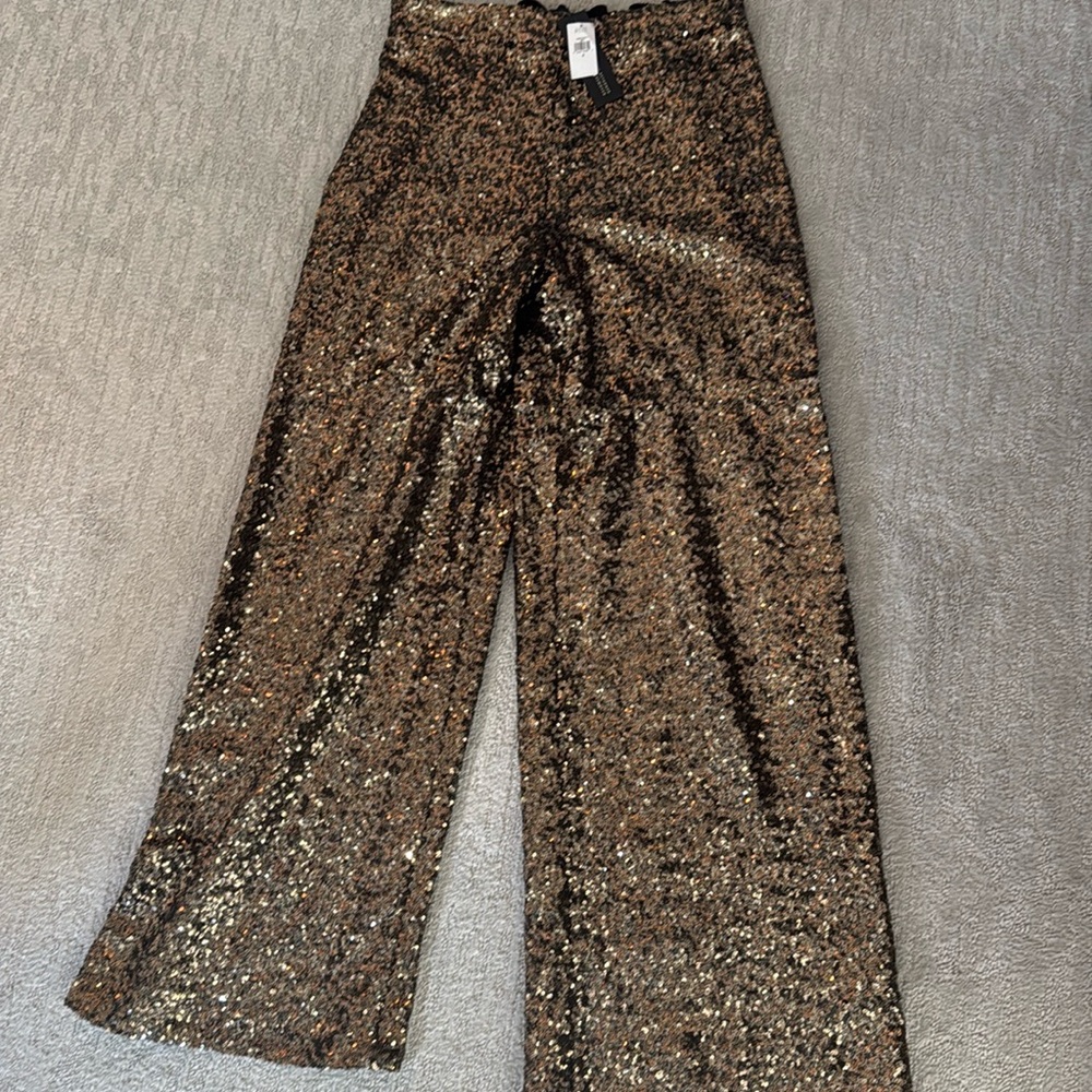 New with tags. This item is brand new and has never been worn.